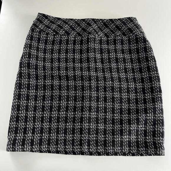 Versailles Chic Black and White Plaid Mini Skirt Size 12 - Picture 2 of 6